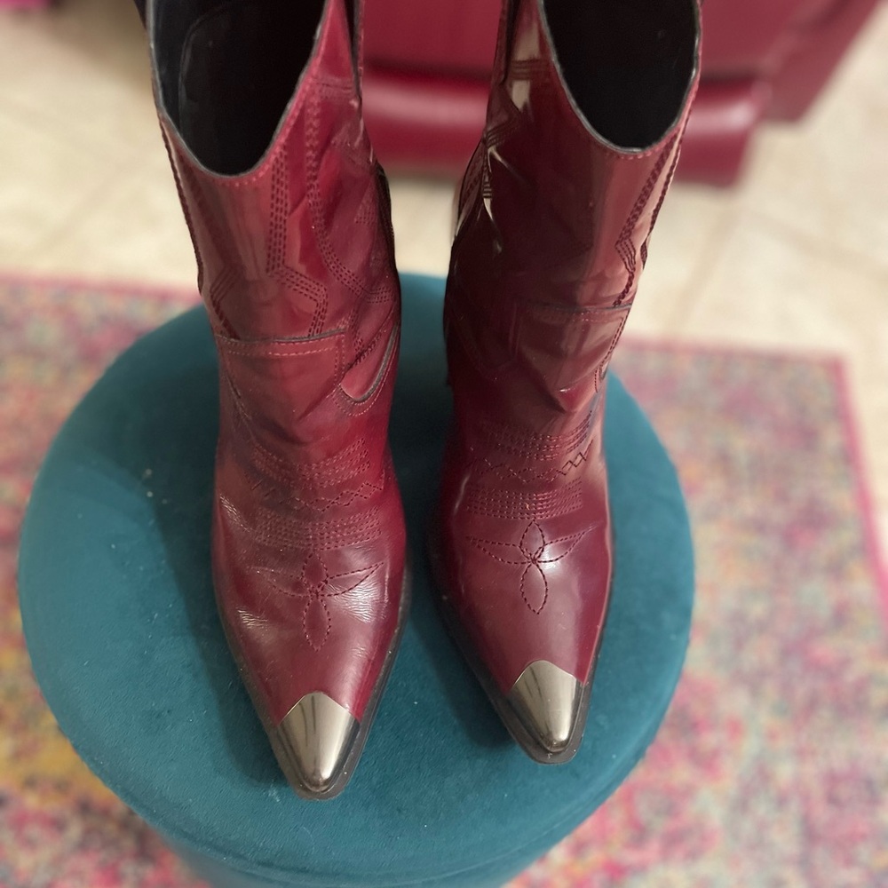 Gianni Bini Burgundy Leather Heeled Boots